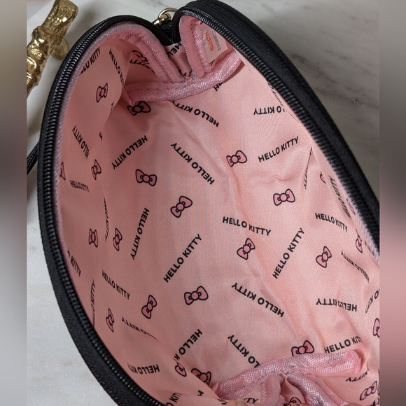 NWOT Sanrio Hello Kitty Leopard Print Make Up Cosmetic Pouch Bag - Picture 8 of 8